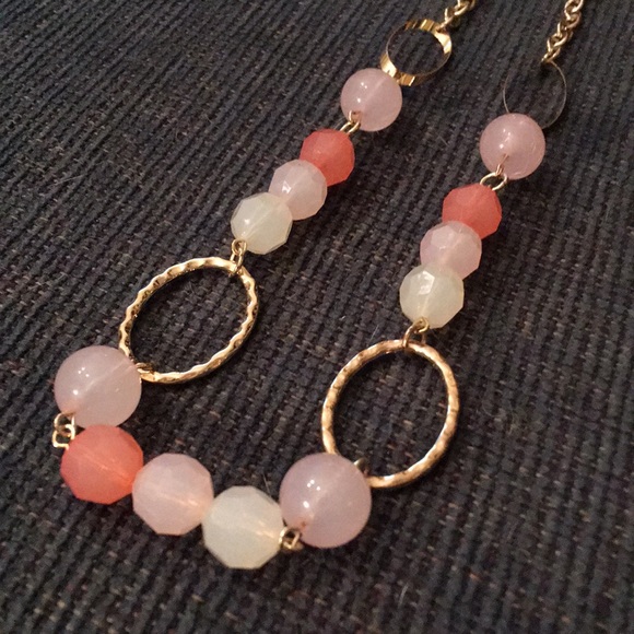 3/$20 Necklace & Earrings set - Picture 2 of 4